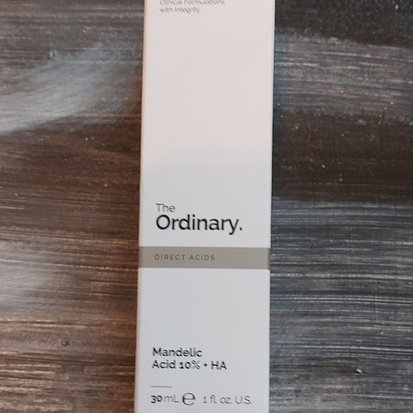 Mandelic Acid - Picture 1 of 6